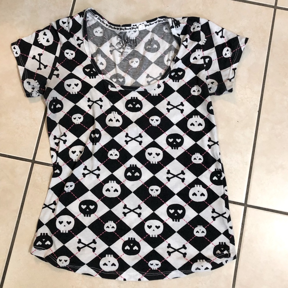 Abbey Dawn by Avril Levigne skull  t shirt